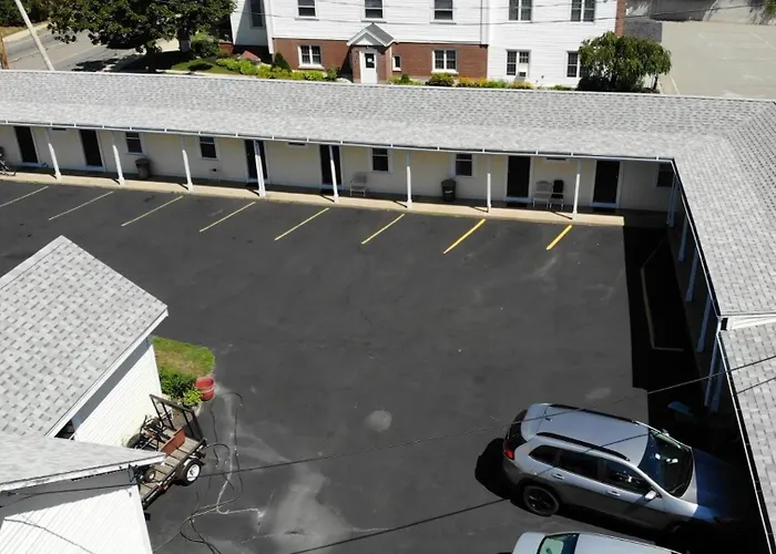 Royale Coach Motor Lodge